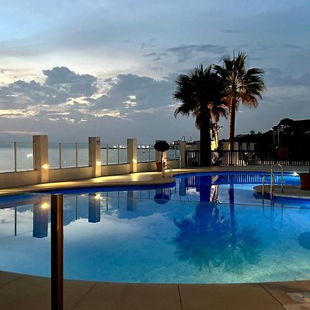 Beachfront Penthouse Apartment With Large Terrace And Breathtaking Sea Views Close To Marbella Spain Sitio de Calahonda Exteriör bild