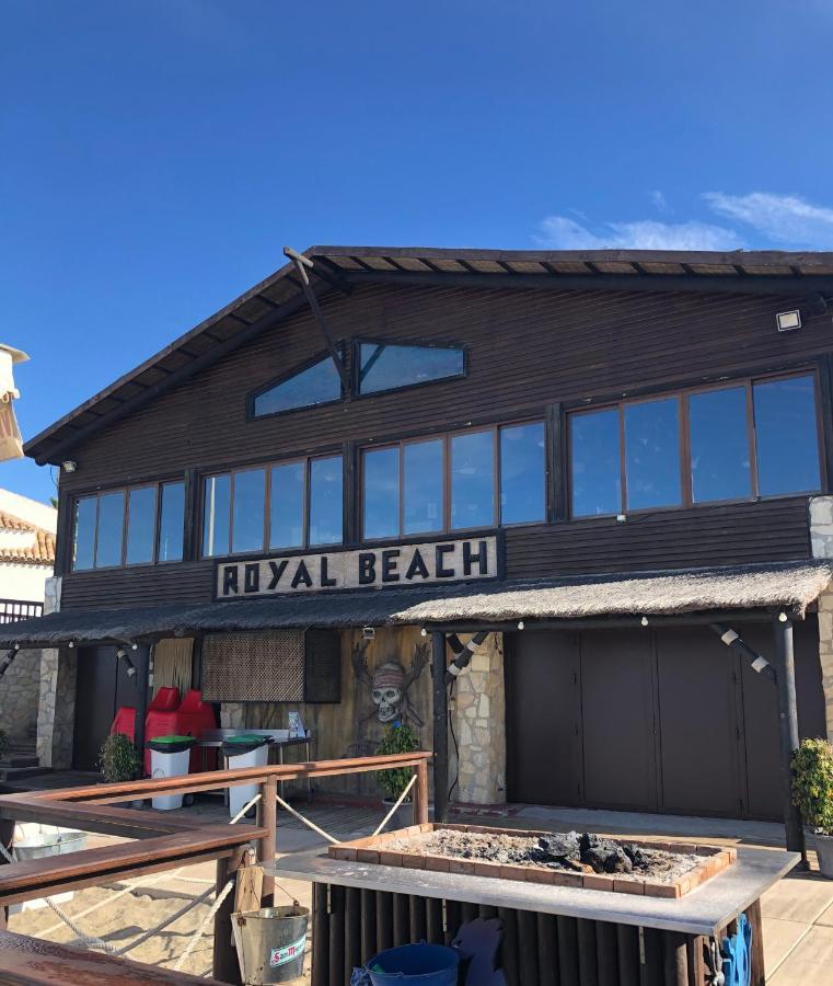 Beachfront Penthouse Apartment With Large Terrace And Breathtaking Sea Views Close To Marbella Spain Sitio de Calahonda Exteriör bild
